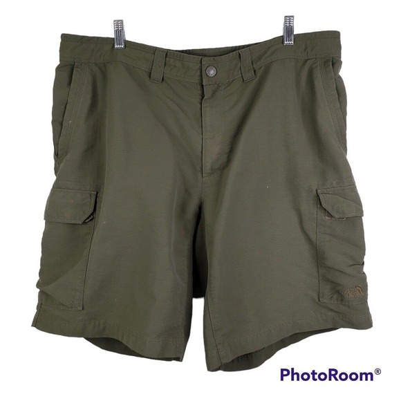 The North Face Mens Size 40 Cargo Shorts Solid Green Pockets Zip Fly Belt Loop - Picture 2 of 13